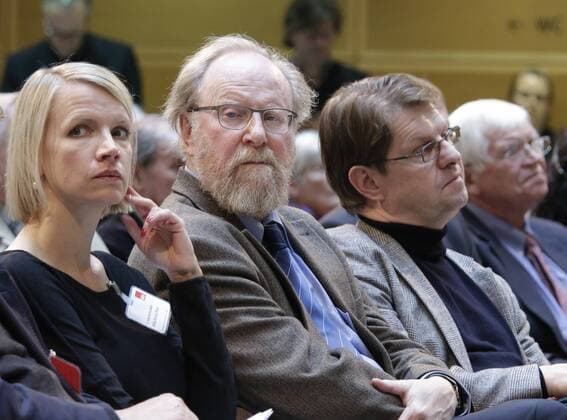 Berlin, Willy-Brandt-Haus, Verleihung des 4. Internationalen Willy-Brandt-Preises an die ungarische Philosophin Ágnes Heller und die britische Journalistin Sarah Harrison, Foto: Ex-Bundestagspräsident Wolfgang Thierse