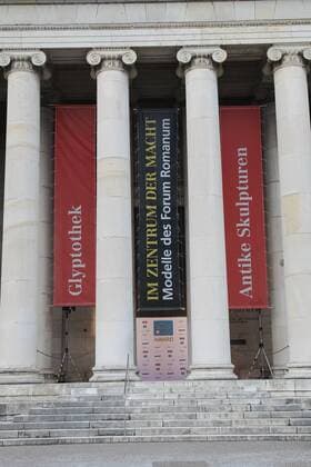 Glyptothek Muenchen, Bayerischer Staatspreis fuer Elektromobilitaet 2015 in der Glyptothek in Muenchen am 19.10.2015