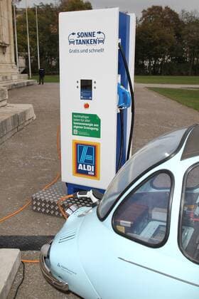Feature, Bayerischer Staatspreis fuer Elektromobilitaet 2015 in der Glyptothek in Muenchen am 19.10.2015