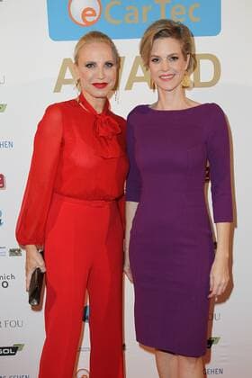 Nadja Michael mit Prinzessin Minzi zu Hohenlohe, Bayerischer Staatspreis fuer Elektromobilitaet 2015 in der Glyptothek in Muenchen am 19.10.2015