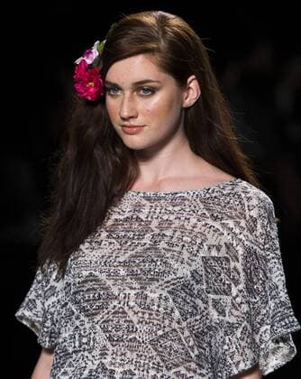 (151020) -- TORONTO, Oct. 19, 2015 -- A model walks the runway wearing Preloved SS 2016 collection during the World MasterCard Toronto Fashion Week Spring Sumer 2016 at David Pecaut Square in Toronto, Canada, Oct. 19, 2015. ) CANADA-TORONTO-FASHION WEEK ZouxZheng 