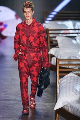 Oct. 19, 2015 - Sao Paulo, Brazil - A model presents a creation by Ronaldo Fraga during the 2016 Winter collection of the Sao Paulo Fashion Week. Sao Paulo Brazil - ZUMAp133