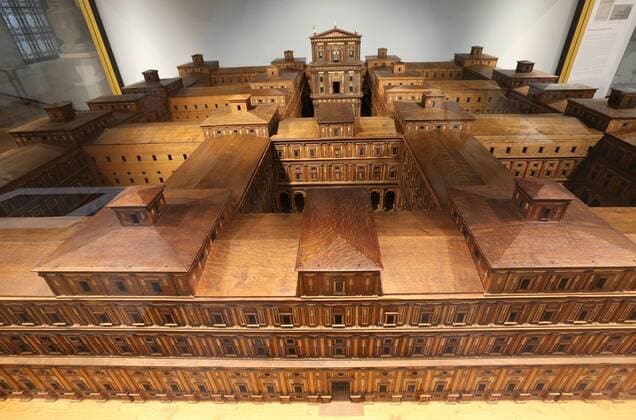 Der monumentale Tempel, den Koenig Salomon als Wohnung Gottes in Jerusalem errichten liess, ist in den naechsten Wochen im Hamburg-Museum zu besichtigen: Die kunstvolle Holzarbeit mit einer Seitenlänge von knapp 3,50 Metern ist nach Museumsangaben das einzige noch erhaltene Tempel-Modell aus der Barock-Zeit (Foto vom 20.10.15). Auftraggeber für das Hamburger Modell war der Jurist und Ratsherr Gerhard Schott (1641-1702), Mitbegruender und Direktor der Hamburger Oper. Nachweislich 1692 war der Tempel nach sechs Jahren Bauzeit erstmals im Opernhaus zu sehen. (Siehe epd-Meldung vom 20.10.15) Hamburg-Museum zeigt den Salomonischen Tempel im Modell Copyright: epd-bild StephanxWallocha EDITORIAL USE ONLY