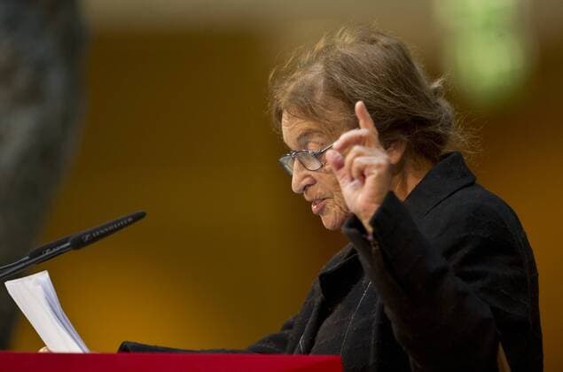 Preistraegerin Philosphin Agnes HELLER (HUN) waehrend ihrer Rede auf dem Podium. Verleihung des Internationalen Willy-Brandt Preis 2015 von der Sozialdemokratischen Partei Deutschlands (SPD) im Willy-Brandt-Haus in Berlin, Deutschland am 19.10.2015.