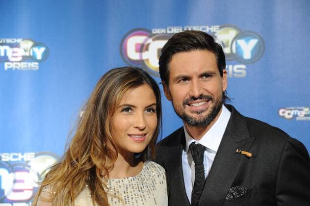 Tom Beck und Freundin Chryssanthi Kavazi kommt zur Verleihung des Deutschen Comedypreis 2015 am 20.10.2015 ins Coloneum in Köln.