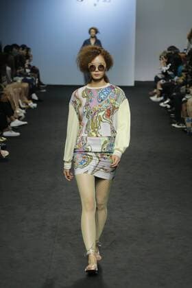 Oct. 21, 2015 - Seoul, South Korea - October 21, 2015 - South Korea, Seoul : Model catwalk on the runway during the Seoul Fashion Week 2016 S S S=YZ show at DDP in Seoul, South Korea. Seoul Fashion Week every march, october held on annual fashion show in South Korea. Seoul South Korea  - ZUMAn230
