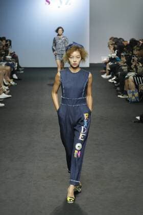 Oct. 21, 2015 - Seoul, South Korea - October 21, 2015 - South Korea, Seoul : Model catwalk on the runway during the Seoul Fashion Week 2016 S S S=YZ show at DDP in Seoul, South Korea. Seoul Fashion Week every march, october held on annual fashion show in South Korea. Seoul South Korea  - ZUMAn230