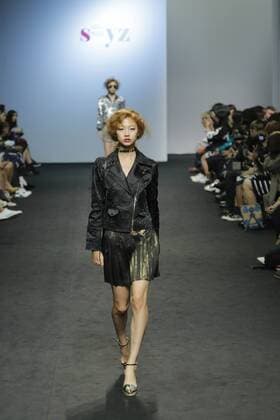 Oct. 21, 2015 - Seoul, South Korea - October 21, 2015 - South Korea, Seoul : Model catwalk on the runway during the Seoul Fashion Week 2016 S S S=YZ show at DDP in Seoul, South Korea. Seoul Fashion Week every march, october held on annual fashion show in South Korea. Seoul South Korea  - ZUMAn230