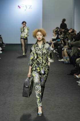Oct. 21, 2015 - Seoul, South Korea - October 21, 2015 - South Korea, Seoul : Model catwalk on the runway during the Seoul Fashion Week 2016 S S S=YZ show at DDP in Seoul, South Korea. Seoul Fashion Week every march, october held on annual fashion show in South Korea. Seoul South Korea  - ZUMAn230