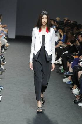 Oct. 21, 2015 - Seoul, South Korea - October 21, 2015 - South Korea, Seoul : Model catwalk on the runway during the Seoul Fashion Week 2016 KAAL E.SUKTAE show at DDP in Seoul, South Korea. Seoul Fashion Week every march, october held on annual fashion show in South Korea. Seoul South Korea  - ZUMAn230