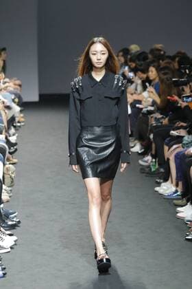 Oct. 21, 2015 - Seoul, South Korea - October 21, 2015 - South Korea, Seoul : Model catwalk on the runway during the Seoul Fashion Week 2016 KAAL E.SUKTAE show at DDP in Seoul, South Korea. Seoul Fashion Week every march, october held on annual fashion show in South Korea. Seoul South Korea  - ZUMAn230