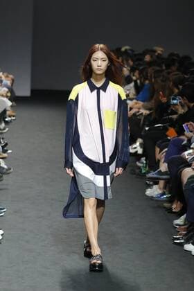 Oct. 21, 2015 - Seoul, South Korea - October 21, 2015 - South Korea, Seoul : Model catwalk on the runway during the Seoul Fashion Week 2016 KAAL E.SUKTAE show at DDP in Seoul, South Korea. Seoul Fashion Week every march, october held on annual fashion show in South Korea. Seoul South Korea  - ZUMAn230