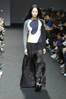 Oct. 21, 2015 - Seoul, South Korea - October 21, 2015 - South Korea, Seoul : Model catwalk on the runway during the Seoul Fashion Week 2016 KAAL E.SUKTAE show at DDP in Seoul, South Korea. Seoul Fashion Week every march, october held on annual fashion show in South Korea. Seoul South Korea  - ZUMAn230