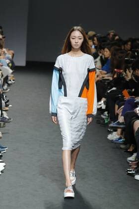 Oct. 21, 2015 - Seoul, South Korea - October 21, 2015 - South Korea, Seoul : Model catwalk on the runway during the Seoul Fashion Week 2016 KAAL E.SUKTAE show at DDP in Seoul, South Korea. Seoul Fashion Week every march, october held on annual fashion show in South Korea. Seoul South Korea  - ZUMAn230