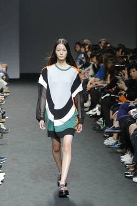 Oct. 21, 2015 - Seoul, South Korea - October 21, 2015 - South Korea, Seoul : Model catwalk on the runway during the Seoul Fashion Week 2016 KAAL E.SUKTAE show at DDP in Seoul, South Korea. Seoul Fashion Week every march, october held on annual fashion show in South Korea. Seoul South Korea  - ZUMAn230