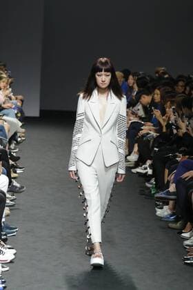 Oct. 21, 2015 - Seoul, South Korea - October 21, 2015 - South Korea, Seoul : Model catwalk on the runway during the Seoul Fashion Week 2016 KAAL E.SUKTAE show at DDP in Seoul, South Korea. Seoul Fashion Week every march, october held on annual fashion show in South Korea. Seoul South Korea  - ZUMAn230