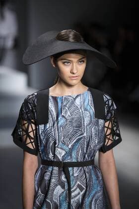 (151022) -- TORONTO, - A model presents a creation of Zoran Dobric SS 2016 collection during the World MasterCard Toronto Fashion Week Spring Sumer 2016 at David Pecaut Square in Toronto, Canada, Oct. 21, 2015. ) CANADA-TORONTO-FASHION WEEK ZouxZheng 