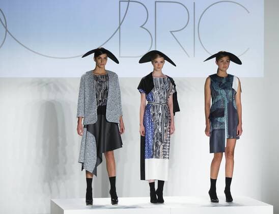 (151022) -- TORONTO, - Models present creations of Zoran Dobric SS 2016 collection during the World MasterCard Toronto Fashion Week Spring Sumer 2016 at David Pecaut Square in Toronto, Canada, Oct. 21, 2015. ) CANADA-TORONTO-FASHION WEEK ZouxZheng 