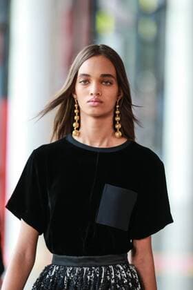 Oct. 21, 2015 - Sao Paulo, Brazil - A model presents the creation of Reinaldo LourenÃßo during the 2016 Winter collection of the Sao Paulo Fashion Week. Sao Paulo Brazil - ZUMAp133
