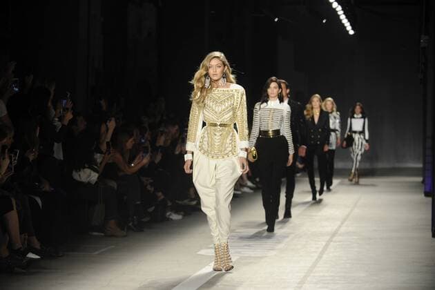 Gigi Hadid, Kendall Jenner und andere bei der Balmain x H&M Collection Fashion Show im 23 Wall Street. New York, 20.10.2015 Foto:xD.xVanxTinex xFuturexImage