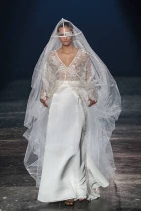 Oct. 22, 2015 - Sao Paulo, Brazil - Model presents creations of Lino Villaventura during the 2016 Winter collection of the Sao Paulo Fashion Week. Sao Paulo Brazil - ZUMAp133