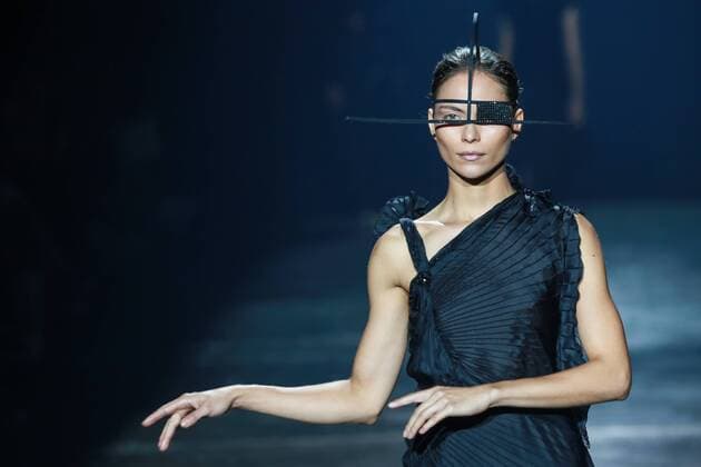 Oct. 22, 2015 - Sao Paulo, Brazil - Model presents creations of Lino Villaventura during the 2016 Winter collection of the Sao Paulo Fashion Week. Sao Paulo Brazil - ZUMAp133