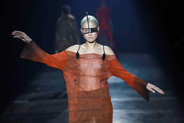 Oct. 22, 2015 - Sao Paulo, Brazil - Model presents creations of Lino Villaventura during the 2016 Winter collection of the Sao Paulo Fashion Week. Sao Paulo Brazil - ZUMAp133