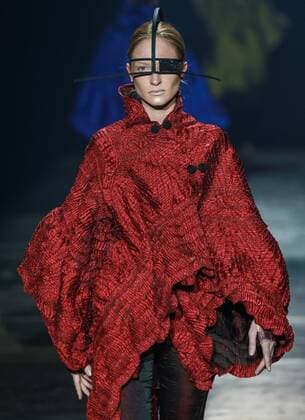 Oct. 22, 2015 - Sao Paulo, Brazil - Model presents creations of Lino Villaventura during the 2016 Winter collection of the Sao Paulo Fashion Week. Sao Paulo Brazil - ZUMAp133