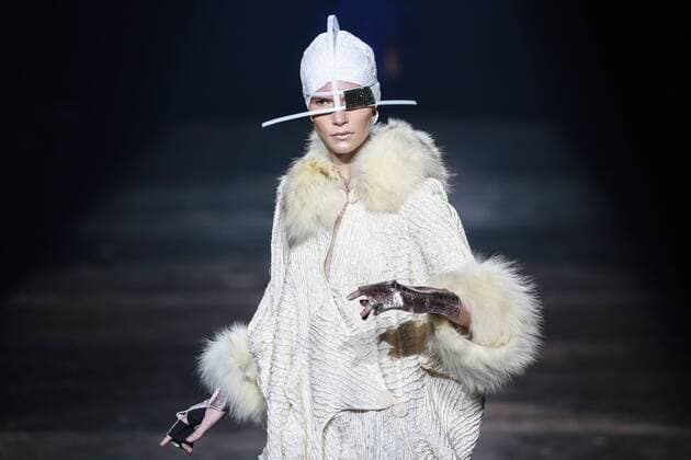 Oct. 22, 2015 - Sao Paulo, Brazil - Model presents creations of Lino Villaventura during the 2016 Winter collection of the Sao Paulo Fashion Week. Sao Paulo Brazil - ZUMAp133
