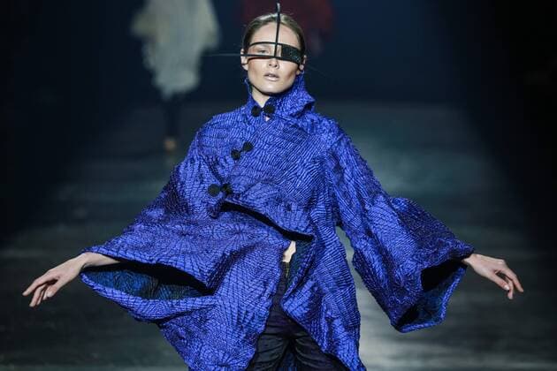 Oct. 22, 2015 - Sao Paulo, Brazil - Model presents creations of Lino Villaventura during the 2016 Winter collection of the Sao Paulo Fashion Week. Sao Paulo Brazil - ZUMAp133