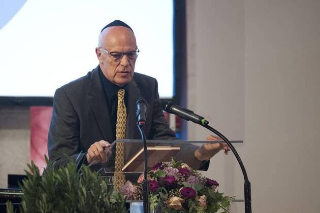 Prof. Dr. Michael NEUBERGER, Sohn von Josef Neuberger, bei seiner Ansprache, Verleihung der Josef Neuberger-Medaille 2015 der juedischen Gemeinde Duesseldorf, 22.10.2015