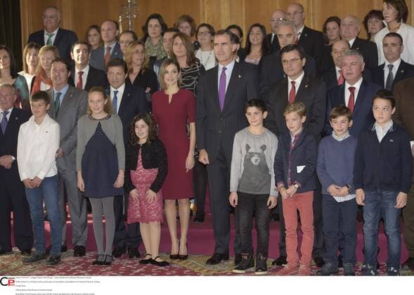 Fotos oficiales de los Premios Princesa de Asturias. El Rey Felipe VI y la Princesa Letizia, posan junto a los premiados y autoridades en los Premios Princesa de Asturias. Cordon Press Official photos of the Princess of Asturias Awards. King Philip VI and Princess Letizia, pose with the winners and authorities in the Princess of Asturias Awards. Fotos oficiales de los Premios Princesa de Asturias 