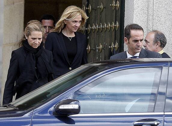 Cristina and Elena de Borbon leaves the funeral mass in tribute to Carlos de Borbon-Dos Sicilias. MADRID  JAVIERxBARBANCHO