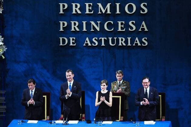 Oct. 23, 2015 - Oviedo, Principado de Asturias, Spain - King Felipe VI of Spain, Queen Letizia of Spain attended the Princesa de Asturias Awards 2015 (Princess of Asturias awards) ceremony at the Campoamor Theater on October 23, 2015 in Oviedo, Spain..Pool Oviedo Spain  - ZUMAg15_