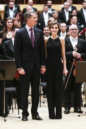 König Felipe von Spanien und Königin Letizia von Spanien beim Abschlusskonzert der XXIV Musical Week im Rahmen der Verleihung der Princess of Asturias Awards 2015 im Auditorio Principe Felipe. Oviedo, 22.10.2015 Felipe von Spanien, Letizia von Spanien 