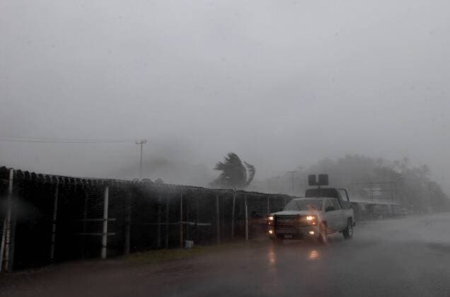 Oct. 23, 2015 - Mexico - G23101536.JPG.MANZANILLO, Jal. Hurricane Huracan-Jalisco.- Los estragos del huracan Patricia se dejan sentir en este destino, el viernes 23 de octubre de 2015. Locales y restaurantes permanecieron cerrados. Foto: Agencia EL UNIVERSAL rRamon Romero JMA. Mexico  - ZUMAu78_