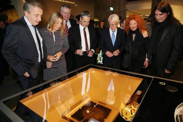GER, Gala Deutsches Fussball Museum 23.10.2015, Deutsches Fussball Museum, Dortmund im Bild Der Elfmeterpunkt von Rom,1990, WM in Italien, Wolfgang NIERSBACH, Manuel NEUKIRCHNER, Reinhard RAUBALL