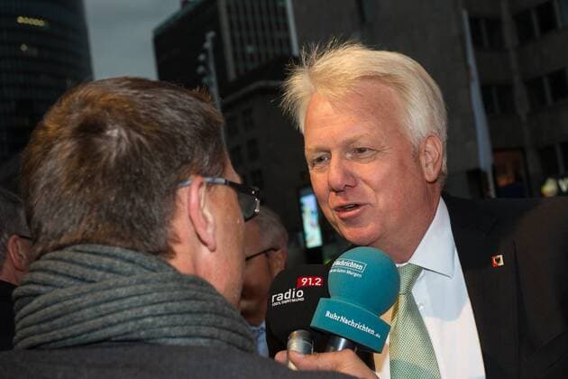 GER, Gala Deutsches Fussball Museum 23.10.2015, Deutsches Fussball Museum, Dortmund im Bild Ullrich Sierau (Oberbürgermeister der Stadt Dortmund) im Interview nordphotoxRauch
