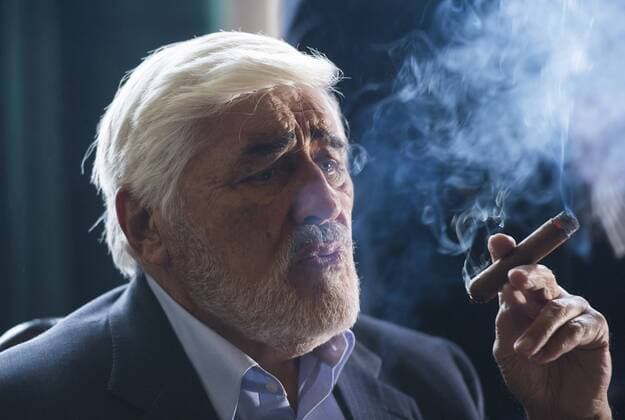 Schauspieler Mario Adorf während einer Dreharbeiten zum Film Schubert in Love - Vater werden ist schwer am Donnerstag (15.10.2015) in Dresden. RM001