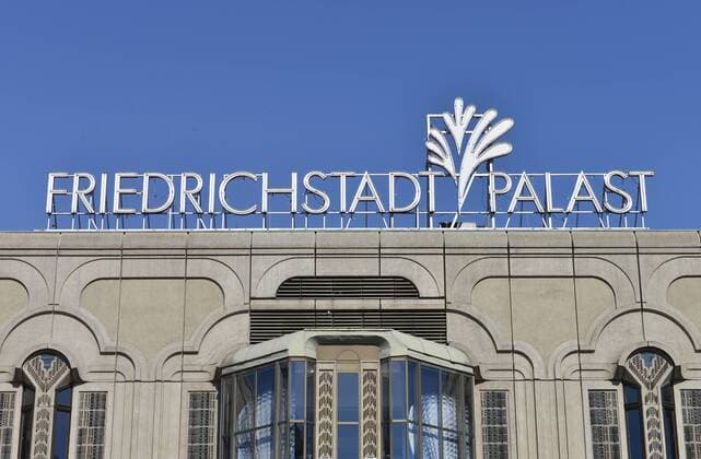 Friedrichstadtpalast, Friedrichstrasse, Mitte, Berlin, Deutschland Friedrichstadtpalast Berlin Deutschland