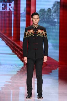 BEIJING, CHINA - OCTOBER 25: (CHINA OUT) A model showcases designs on the runway at NE-TIGER Haute Couture Collection during the Mercedes-Benz China Fashion Week S S 2016 at Beijing Hotel on October 25, 2015 in Beijing, China.  CFP474868189