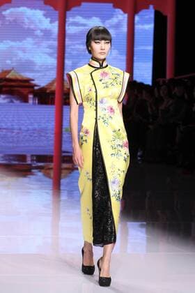 BEIJING, CHINA - OCTOBER 25: (CHINA OUT) A model showcases designs on the runway at NE-TIGER Haute Couture Collection during the Mercedes-Benz China Fashion Week S S 2016 at Beijing Hotel on October 25, 2015 in Beijing, China.  CFP474868193