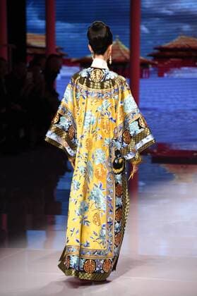 BEIJING, CHINA - OCTOBER 25: (CHINA OUT) A model showcases designs on the runway at NE-TIGER Haute Couture Collection during the Mercedes-Benz China Fashion Week S S 2016 at Beijing Hotel on October 25, 2015 in Beijing, China.  CFP474868199