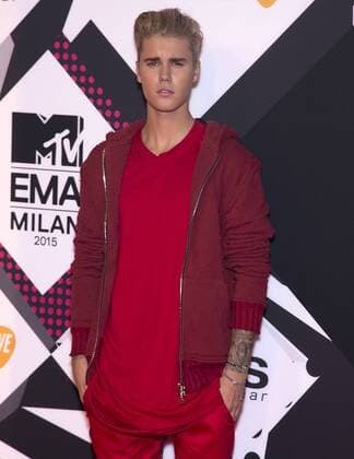 Justin Bieber arrives at the MTV Europe Music Awards in Milan, Italy on October 25, 2015.  MIL20151025702 DAVIDxSILPA