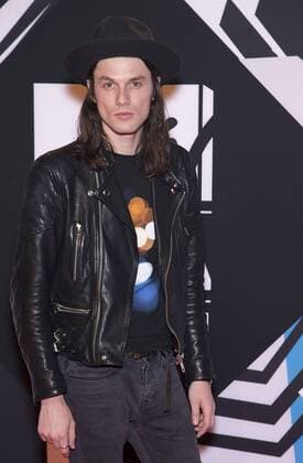 James Bay arrives at the MTV Europe Music Awards in Milan, Italy on October 25, 2015.  MIL20151025711 DAVIDxSILPA