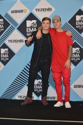 Milan, MTV Europe Music Award s (EMA) 2015, Press Room Backstage. Pictured Martin Garrix, Justin Bieber  Comi Terenghi