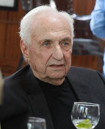 Frank Gehry FRANK GEHRY RECEIVES HENRY AWARD Los Angeles  Patrick Rideaux PicturePerfect