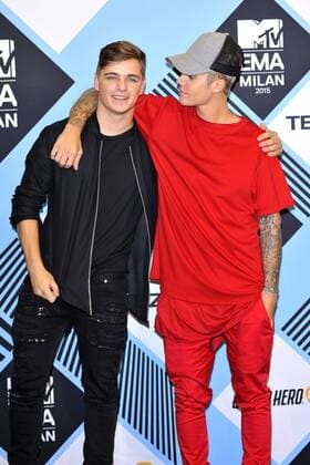 Martin Garrix und Justin Bieber bei der Verleihung der MTV Europe Music Awards 2015 im Mediolanum Forum. Mailand, 25.10.2015 Foto:xA.xHübnerx xFuturexImage