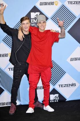 Martin Garrix und Justin Bieber bei der Verleihung der MTV Europe Music Awards 2015 im Mediolanum Forum. Mailand, 25.10.2015 Foto:xA.xHübnerx xFuturexImage