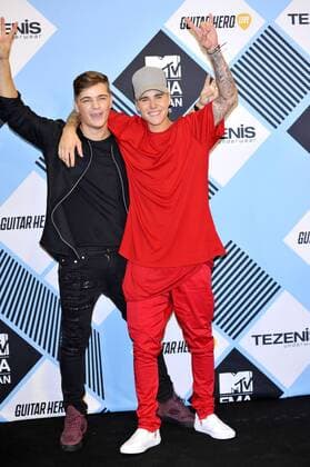 Martin Garrix und Justin Bieber bei der Verleihung der MTV Europe Music Awards 2015 im Mediolanum Forum. Mailand, 25.10.2015 Foto:xA.xHübnerx xFuturexImage